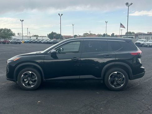 Used 2025 Nissan Rogue SV AWD/4WD image 6