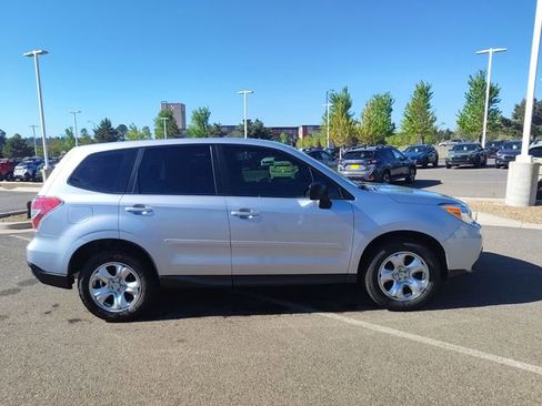Used 2015 Subaru Forester 2.5i AWD/4WD image 2