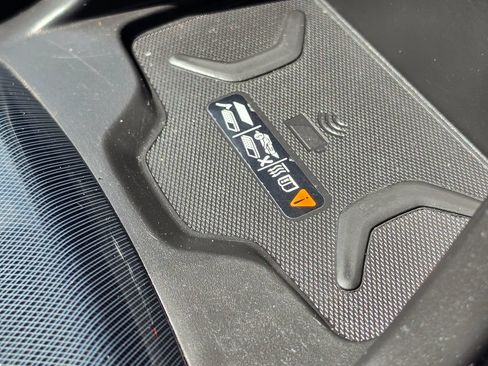 Used 2019 Chevrolet Colorado Z71 AWD/4WD image 23