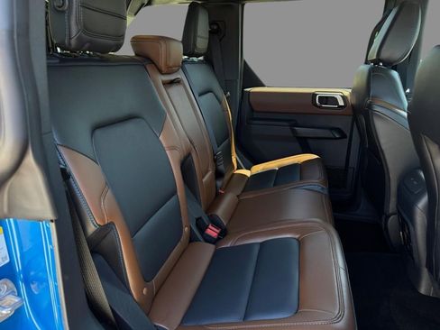 Used 2024 Ford Bronco Outer Banks AWD/4WD image 11