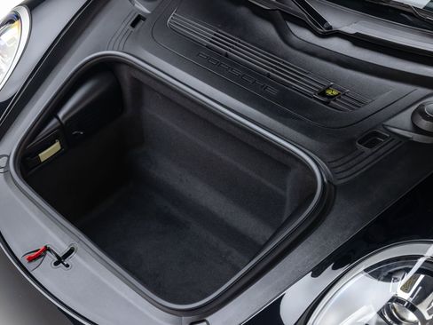 Used 2019 Porsche 911 Carrera image 17