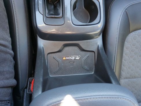 Used 2020 Chevrolet Colorado Z71 image 24