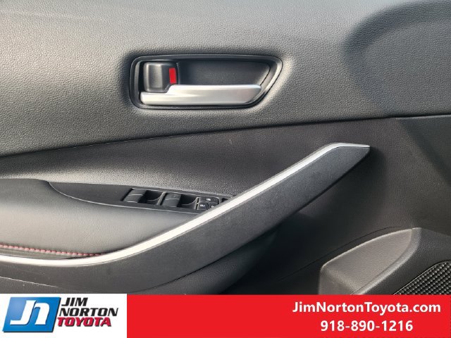 Used 2025 Toyota Corolla SE w/ SE Premium Package FWD image 25