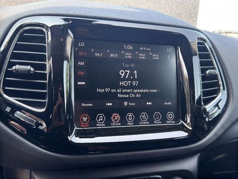 Used 2021 Jeep Compass Limited image 20