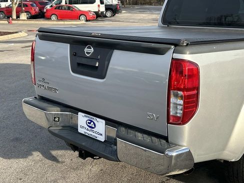 Used 2014 Nissan Frontier SV image 13