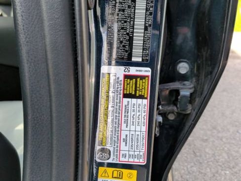 Used 2018 Toyota Camry SE FWD image 27