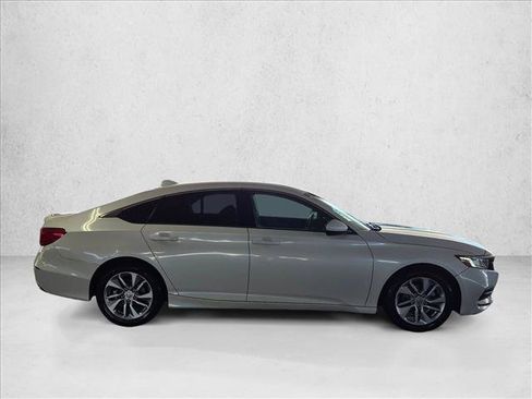 Used 2019 Honda Accord LX image 4