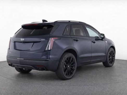 Used 2022 Cadillac XT5 Sportv w/ LPO, ONYX Package AWD/4WD image 3