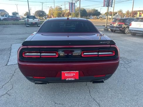 Used 2017 Dodge Challenger SRT Hellcat image 13