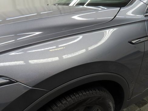 Used 2022 Volkswagen Tiguan SE image 39