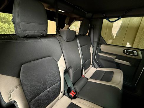 Used 2023 Ford Bronco Wildtrak AWD/4WD image 17