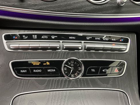 Used 2020 Mercedes-Benz E 350 4MATIC Sedan image 24