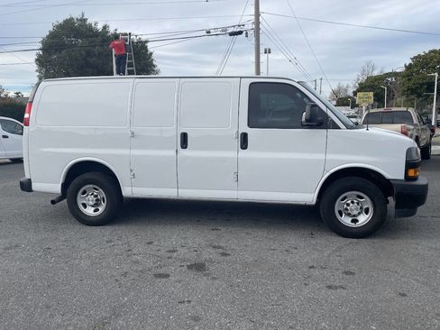Used 2021 Chevrolet Express 2500 w/ Driver Convenience Package image 6