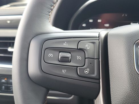Used 2022 GMC Yukon AT4 AWD/4WD image 25