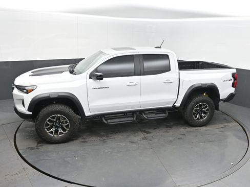 Certified 2023 Chevrolet Colorado ZR2 w/ ZR2 Convenience Package III image 38