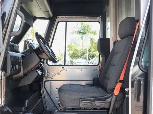 Used 2023 Chevrolet Brightdrop 600 w/ Active Safety Package 2 image 17