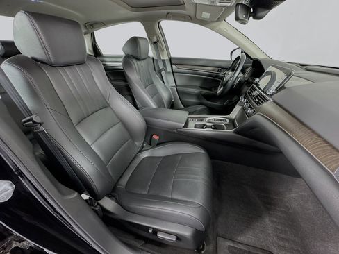 Certified 2021 Honda Accord Touring image 29