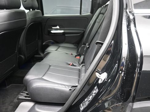 Used 2020 Mercedes-Benz GLB 250 GLB 250 w/ Premium Package image 17