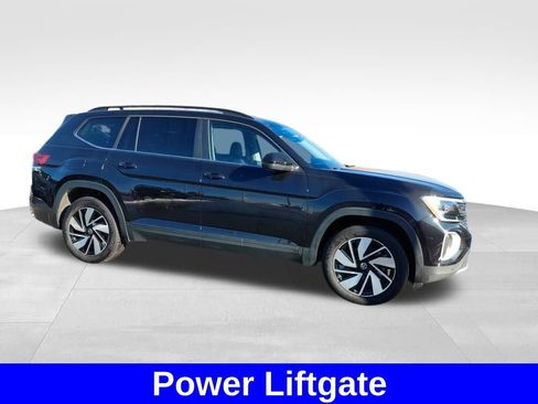 Used 2025 Volkswagen Atlas SE image 23