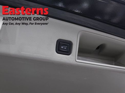 Used 2022 GMC Terrain Denali w/ Denali Premium Package AWD/4WD image 27