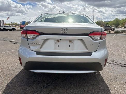 Used 2020 Toyota Corolla LE image 3