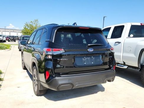 Used 2025 Subaru Forester Touring AWD/4WD image 2