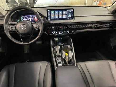 Used 2025 Honda Accord EX-L image 11