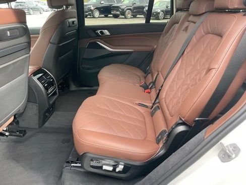 Used 2026 BMW X7 xDrive40i w/ Premium Package AWD/4WD image 7
