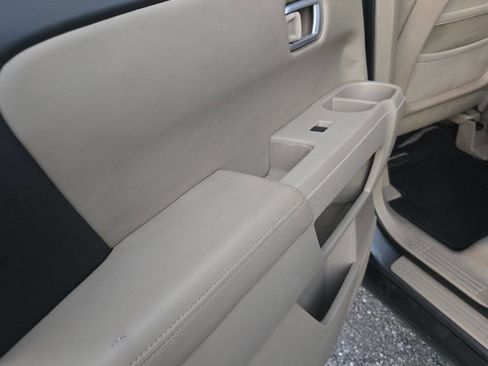 Used 2009 Honda Pilot EX-L image 17