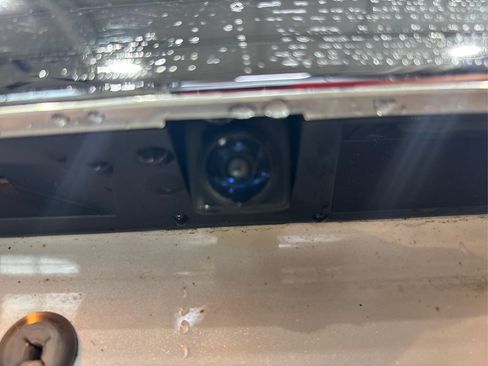 Used 2019 Nissan Pathfinder Platinum image 16