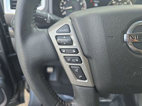Used 2021 Nissan Titan SV w/ SV Convenience Package image 19