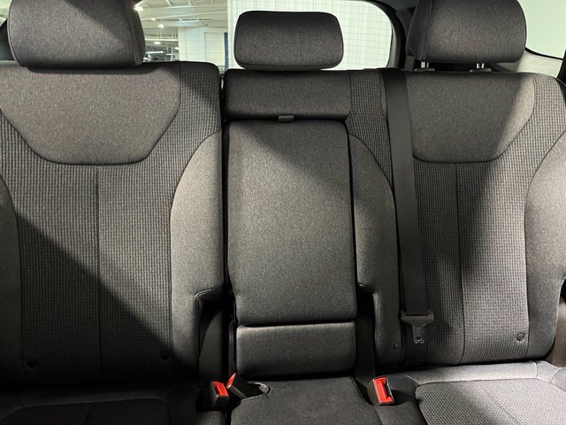 Used 2019 Hyundai Santa Fe SE AWD/4WD image 11