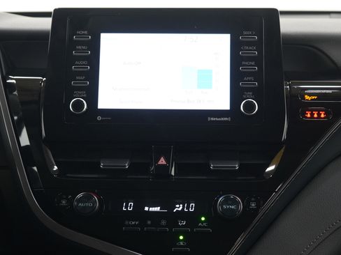 Used 2024 Toyota Camry LE FWD image 15