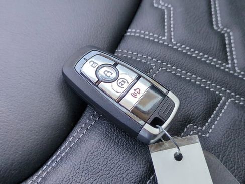 New 2025 Ford Maverick XLT w/ XLT Luxury Package image 38