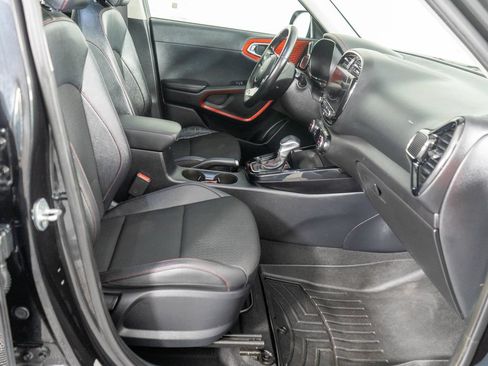 Used 2023 Kia Soul GT-Line FWD image 8