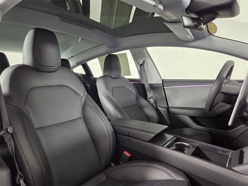 Used 2025 Tesla Model 3 Long Range image 30