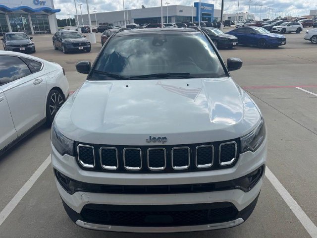 Used 2024 Jeep Compass Limited AWD/4WD image 2