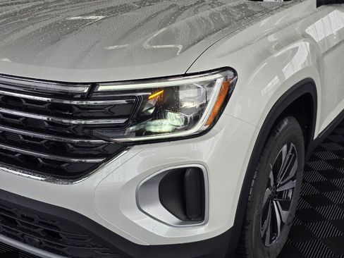 New 2026 Volkswagen Atlas SE image 10