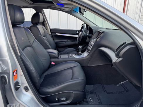 Used 2009 INFINITI G37 Journey w/ Premium Pkg image 15