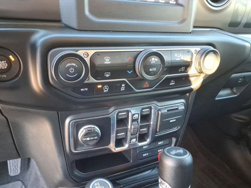 Used 2021 Jeep Wrangler Unlimited Sport image 21