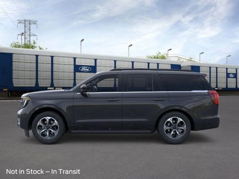 New 2026 Ford Expedition Active RWD image 3