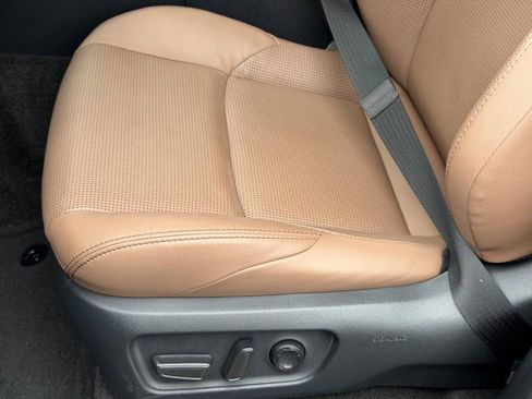 Used 2025 Toyota 4Runner Limited AWD/4WD image 26