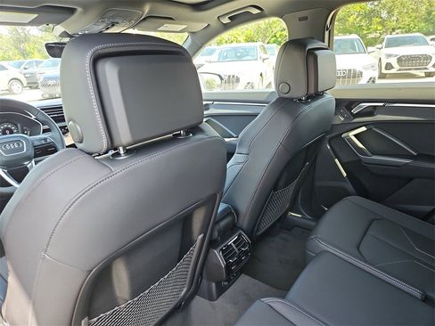 New 2025 Audi Q3 2.0T Premium image 13