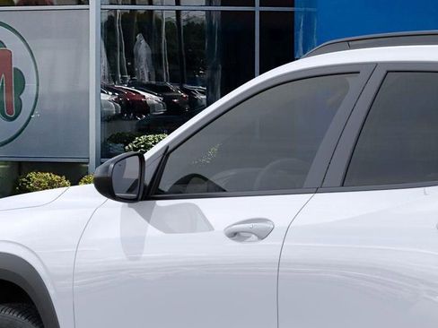 New 2026 Chevrolet Trax LT w/ Sunroof Package image 12