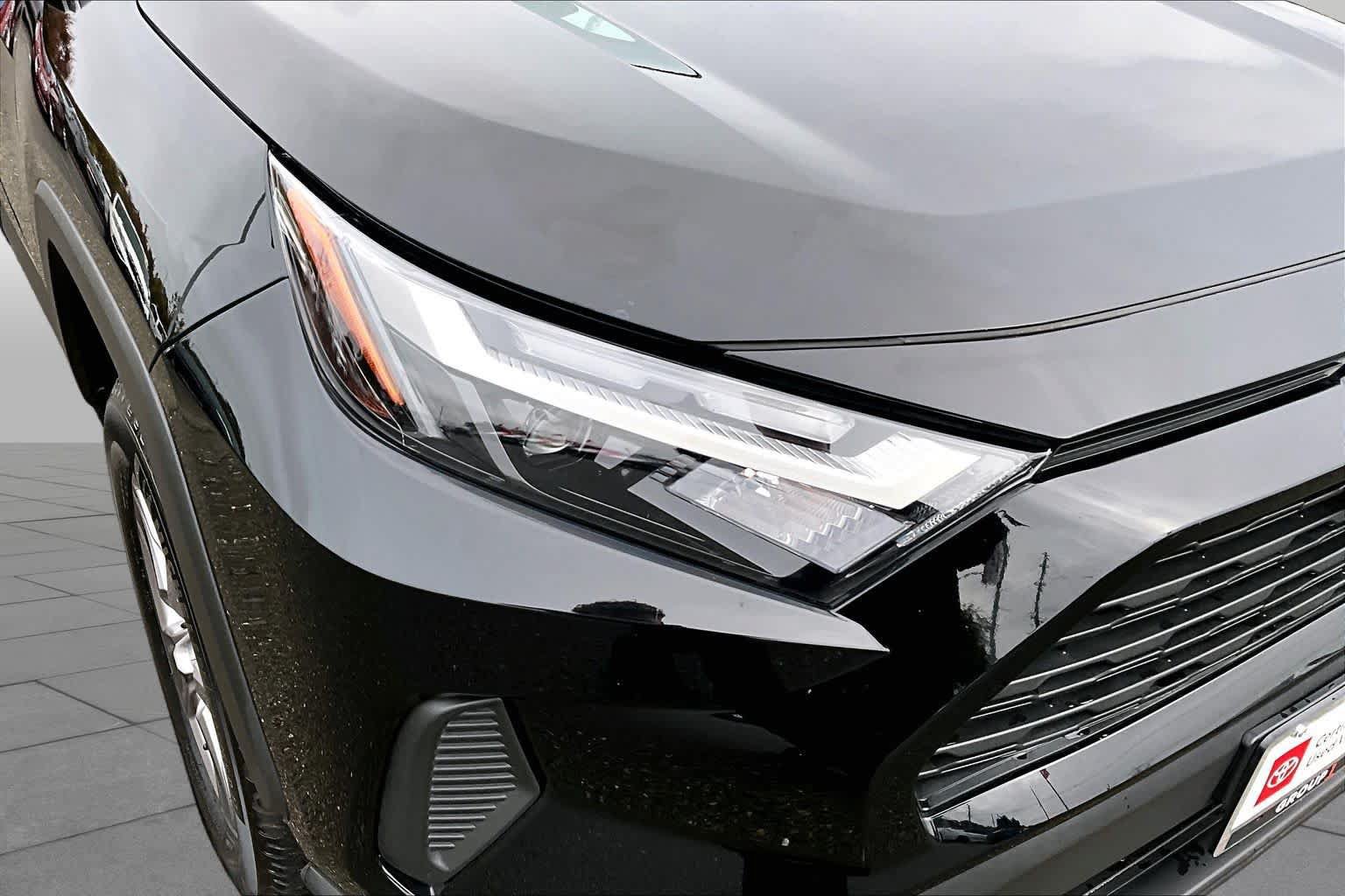 Certified 2025 Toyota RAV4 XLE AWD/4WD image 27