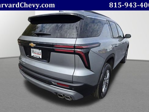 Used 2025 Chevrolet Traverse LT AWD/4WD image 4