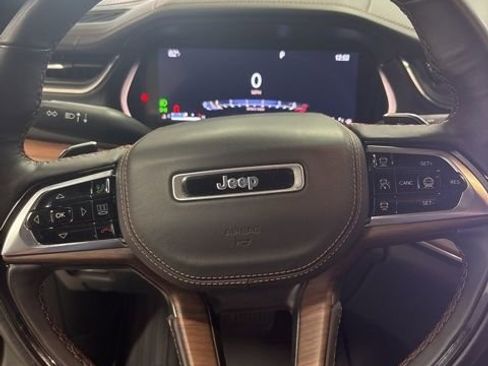 Used 2023 Jeep Grand Cherokee L Summit w/ Luxury Tech Group V RWD image 15