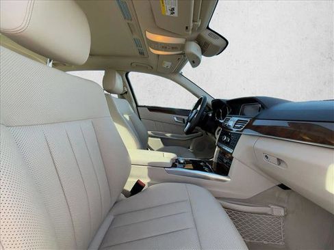 Used 2014 Mercedes-Benz E 350 4MATIC Sedan image 21