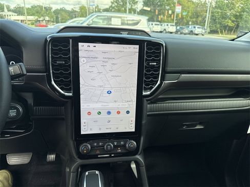 New 2025 Ford Ranger Lariat w/ Trailer Tow Package image 12