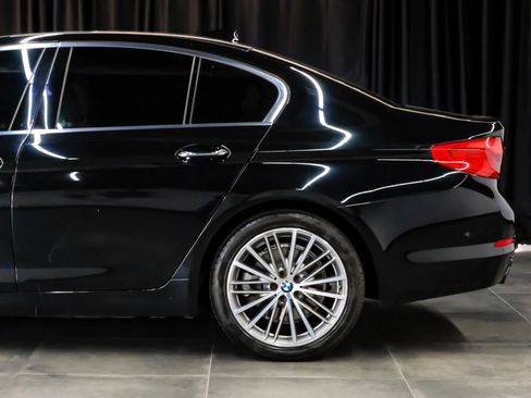 Used 2017 BMW 530i w/ Premium Package RWD image 18